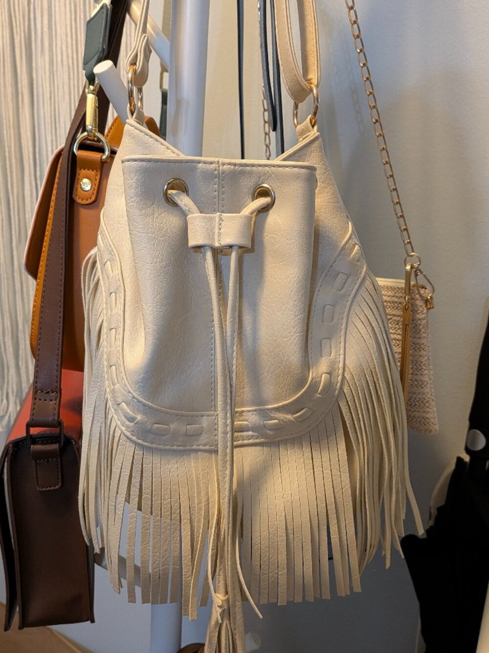 White Fringe Bucket Bag Boho Western Festival Crossbody Purse